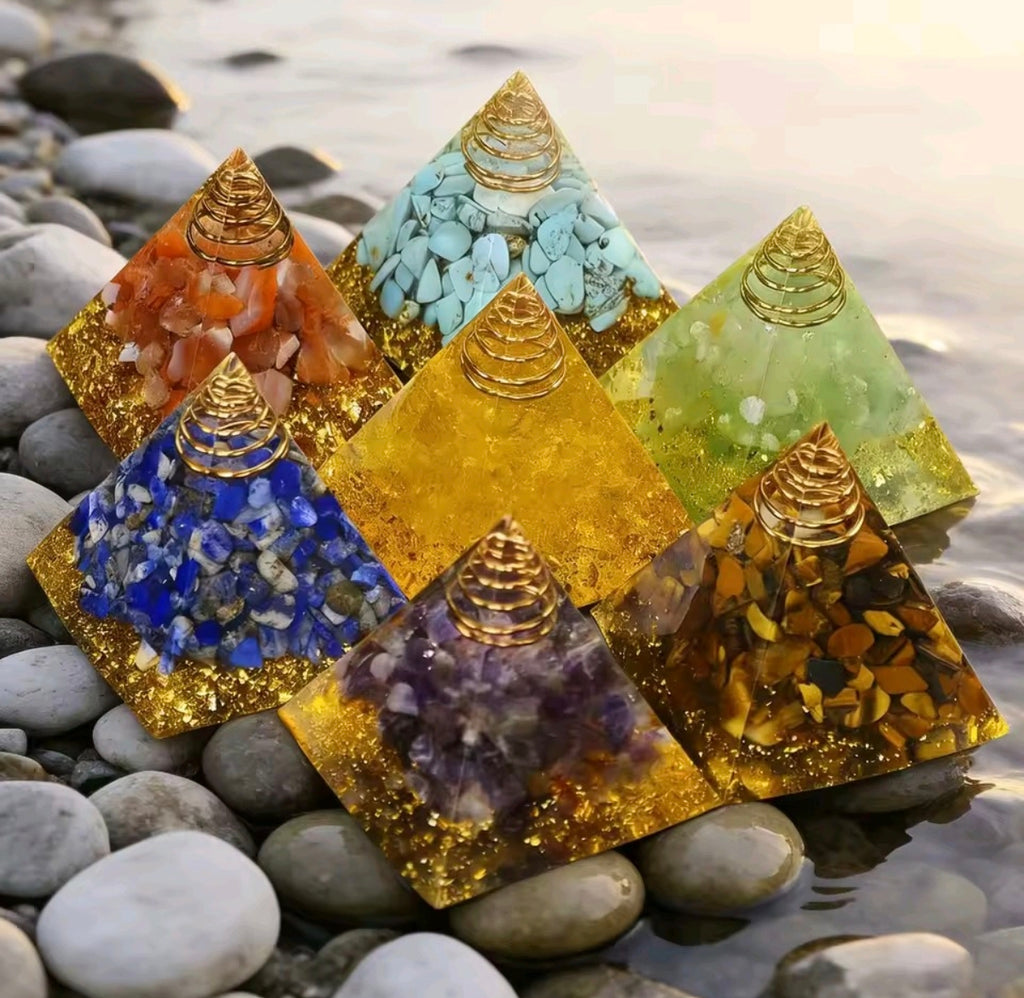 Pirámide de cristal natural